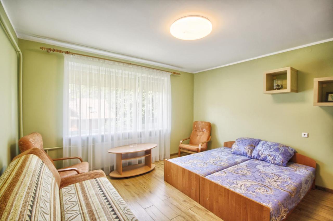 Hotel Poilsis Pas Tada à Druskininkai Extérieur photo